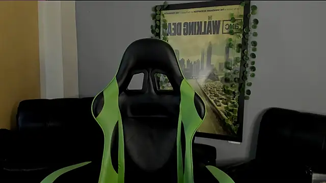 Snapshot of bravoboreal chatting on 12.05.24 bravoboreal online show from 12.05.24