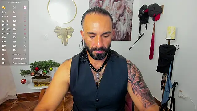 Snapshot of mr_maik chatting on 12.18.24 mr maik online show from 12.18.24