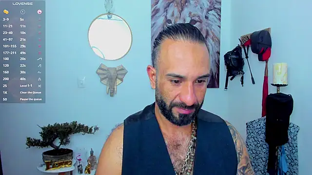 Snapshot of mr_maik chatting on 01.14.25 mr maik online show from 01.14.25