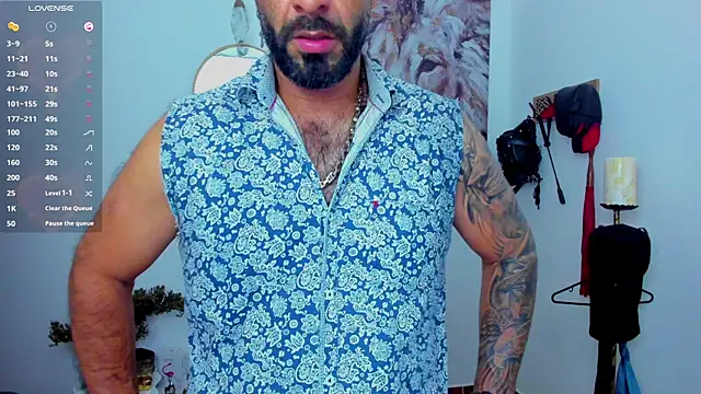 Snapshot of mr_maik chatting on 01.14.25 mr maik online show from 01.14.25