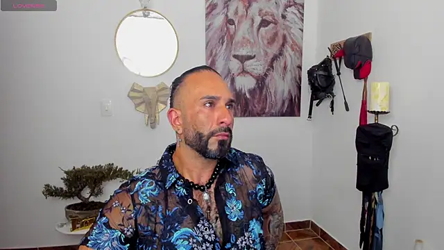 Snapshot of mr_maik chatting on 01.18.25 mr maik online show from 01.18.25