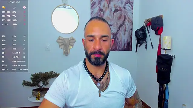 Snapshot of mr_maik chatting on 01.24.25 mr maik online show from 01.24.25