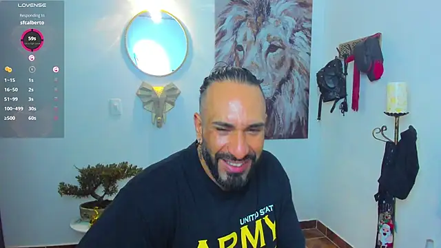 Snapshot of mr_maik chatting on 01.31.25 mr maik online show from 01.31.25