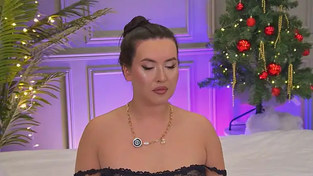 TrishaWinslet online show from 12.19.25