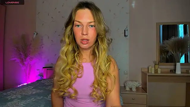 Jeanne Williams online show from 02.04.25