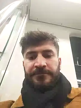 Snapshot of Analcholic chatting on 12.29.24 Analcholic online show from 12.29.24