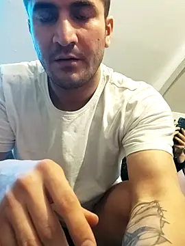 Snapshot of Analcholic chatting on 11.03.25 Analcholic online show from 11.03.25