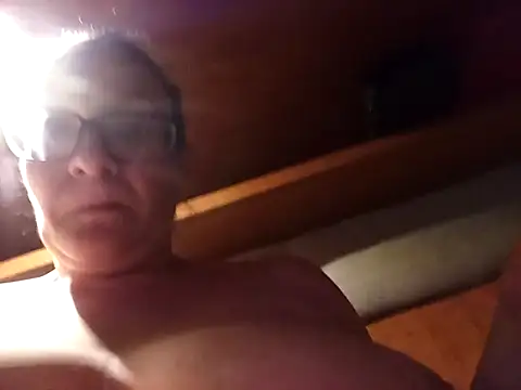 Snapshot of ILUV2TUCHMYKITTY chatting on 09.30.25 ILUV2TUCHMYKITTY online show from 09.30.25