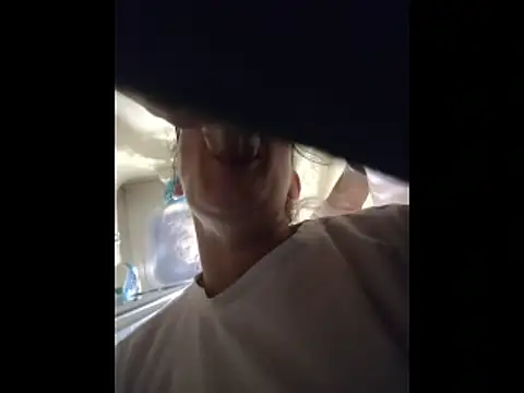 Snapshot of ILUV2TUCHMYKITTY chatting on 11.09.25 ILUV2TUCHMYKITTY online show from 11.09.25