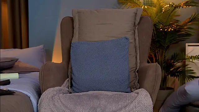 Snapshot of _keeti_ chatting on 03.22.25 keeti online show from 03.22.25