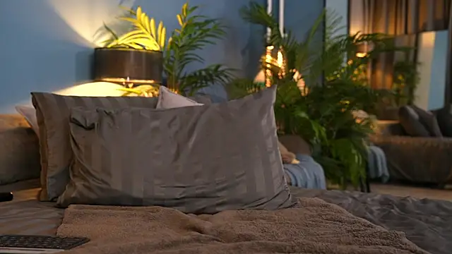 Snapshot of _keeti_ chatting on 10.26.25 keeti online show from 10.26.25