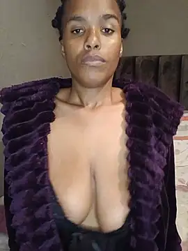 Snapshot of SexySlenderLexy chatting on 05.27.26 SexySlenderLexy online show from 05.27.26
