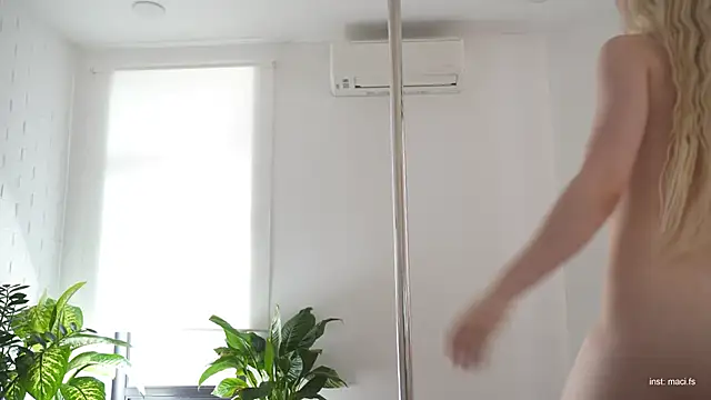 Snapshot of Faster_maci chatting on 02.22.25 Faster maci online show from 02.22.25