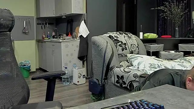 1lindsey1 online show from 02.26.25