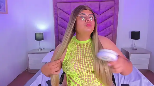 Snapshot of Tom_Silver__ chatting on 02.08.25 Tom Silver online show from 02.08.25