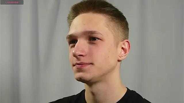 Snapshot of dustyn_fox chatting on 01.04.25 dustyn fox online show from 01.04.25