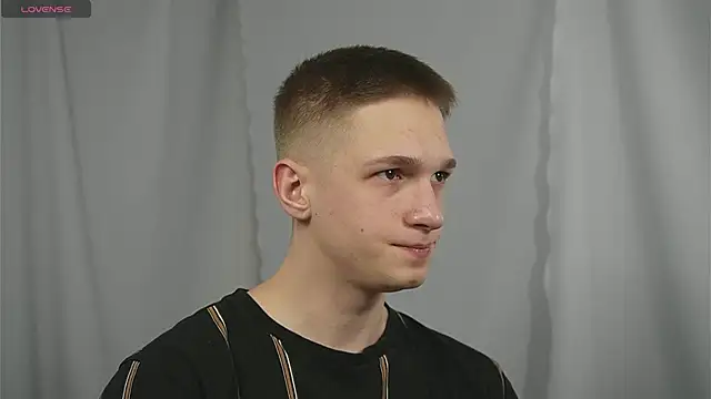 Snapshot of dustyn_fox chatting on 01.17.25 dustyn fox online show from 01.17.25