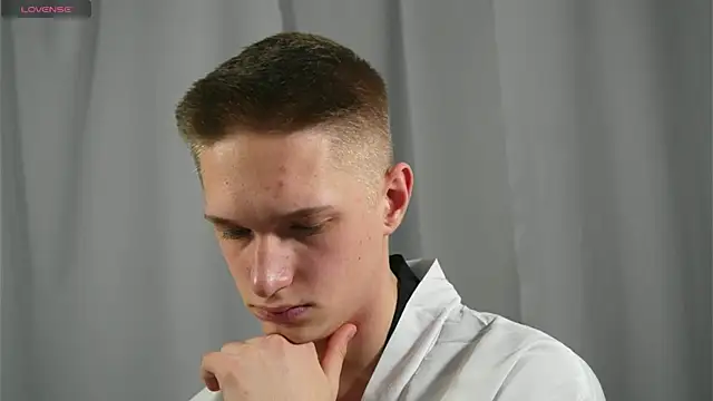 Snapshot of dustyn_fox chatting on 01.19.25 dustyn fox online show from 01.19.25