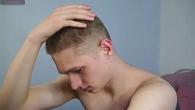 Snapshot of dustyn_fox chatting on 02.27.25 dustyn fox online show from 02.27.25