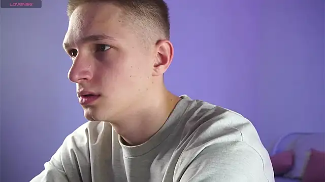 Snapshot of dustyn_fox chatting on 03.13.25 dustyn fox online show from 03.13.25