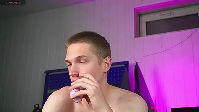 Snapshot of dustyn_fox chatting on 10.05.25 dustyn fox online show from 10.05.25