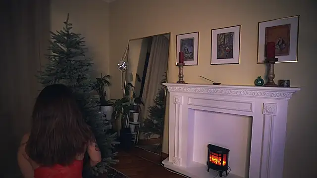 Leona Mell online show from 12.16.24