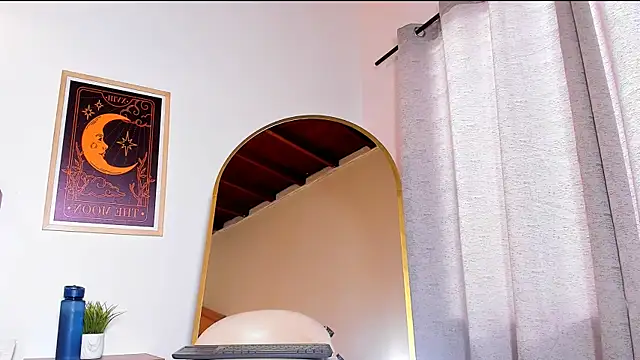 sky caroline online show from 09.29.25