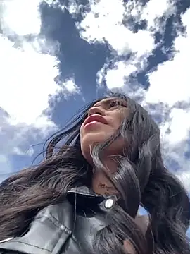 Effy Bonny online show from 02.02.25