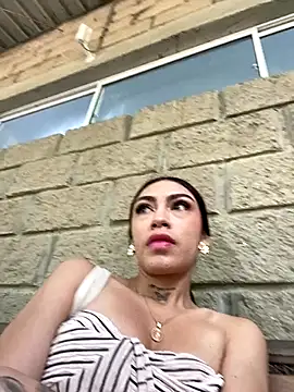 Effy Bonny online show from 09.10.25