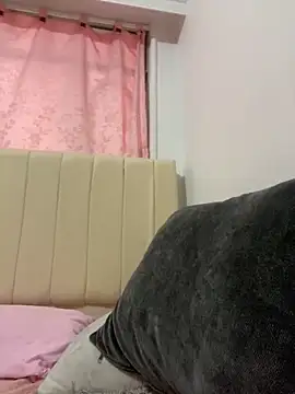 Effy Bonny online show from 10.23.25