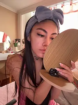 Effy Bonny online show from 11.05.25