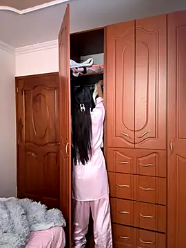 Effy Bonny online show from 11.11.25