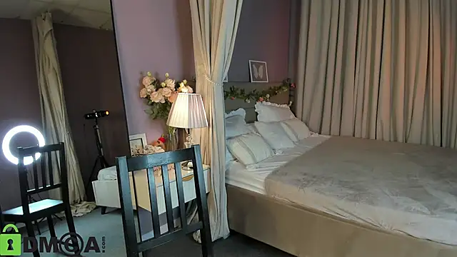 Dearly Emily online show from 03.22.26