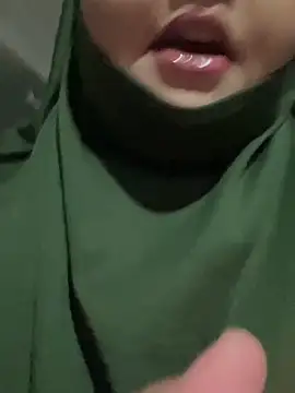 Snapshot of _Shara_Handal_ chatting on 12.10.24 Shara Handal online show from 12.10.24