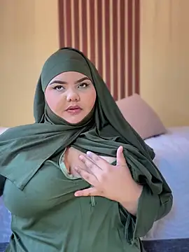 Snapshot of _Shara_Handal_ chatting on 12.17.24 Shara Handal online show from 12.17.24