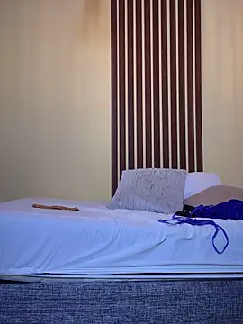 Snapshot of _Shara_Handal_ chatting on 12.27.24 Shara Handal online show from 12.27.24