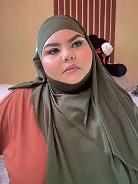 Snapshot of _Shara_Handal_ chatting on 02.16.25 Shara Handal online show from 02.16.25