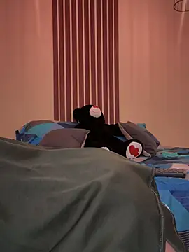 Snapshot of _Shara_Handal_ chatting on 03.22.25 Shara Handal online show from 03.22.25