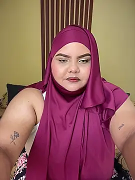 Snapshot of _Shara_Handal_ chatting on 11.21.25 Shara Handal online show from 11.21.25