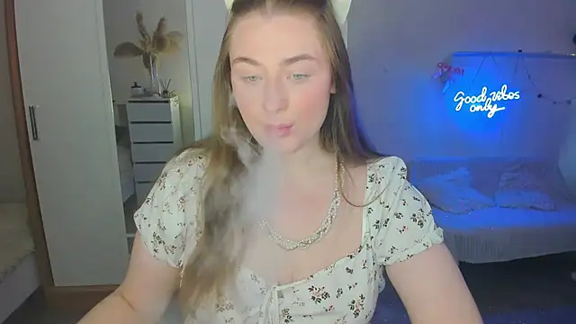 Demure Smile online show from 02.09.25