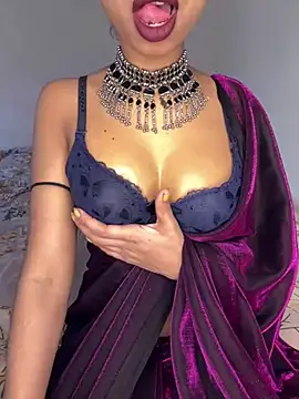 Snapshot of Hot-sexy222 chatting on 01.05.25 Hot-sexy222 online show from 01.05.25