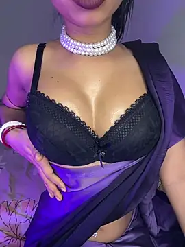 Snapshot of Hot-sexy222 chatting on 02.02.25 Hot-sexy222 online show from 02.02.25