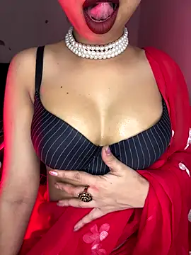 Snapshot of Hot-sexy222 chatting on 11.06.25 Hot-sexy222 online show from 11.06.25