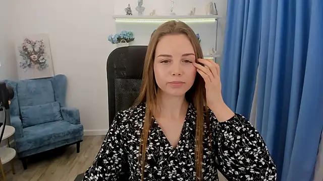 MileyWings online show from 11.20.25