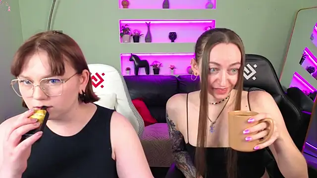 Snapshot of ShiroHeby chatting on 02.12.26 ShiroHeby online show from 02.12.26