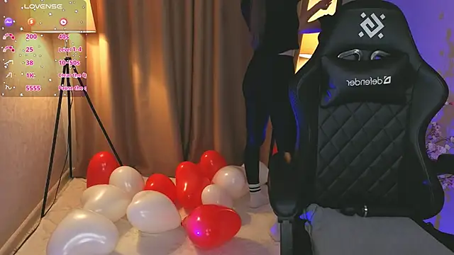 Snapshot of ShiroHeby chatting on 02.16.26 ShiroHeby online show from 02.16.26