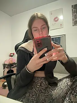 Snapshot of Piinkpandora chatting on 02.12.26 Piinkpandora online show from 02.12.26