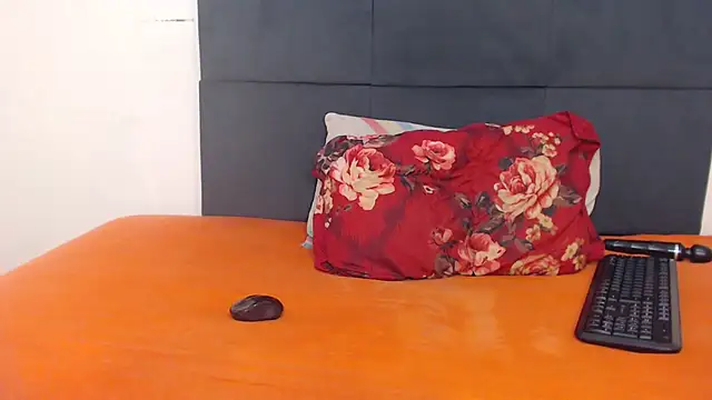 CANDY-X-LOVE-xx online show from 12.20.24