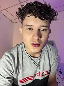 Snapshot of Nathan_Bluee chatting on 11.20.25 Nathan Bluee online show from 11.20.25