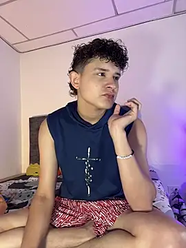 Snapshot of Nathan_Bluee chatting on 11.23.25 Nathan Bluee online show from 11.23.25